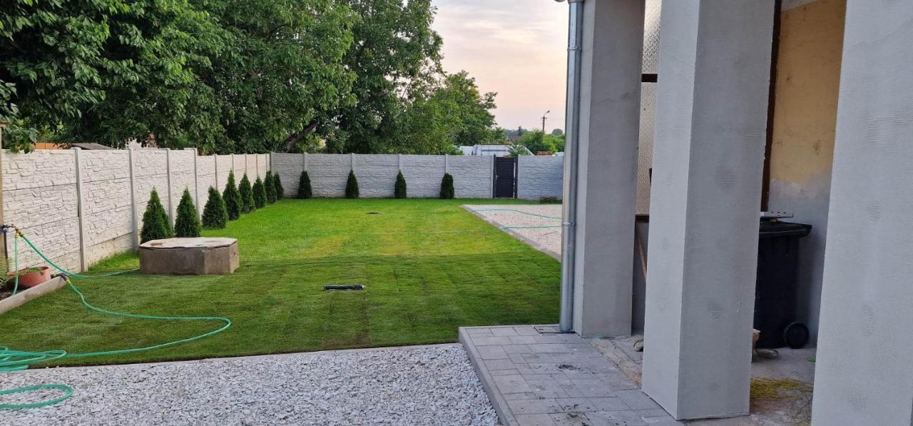 Andrea Ubytovanie Štúrovo Exterior foto